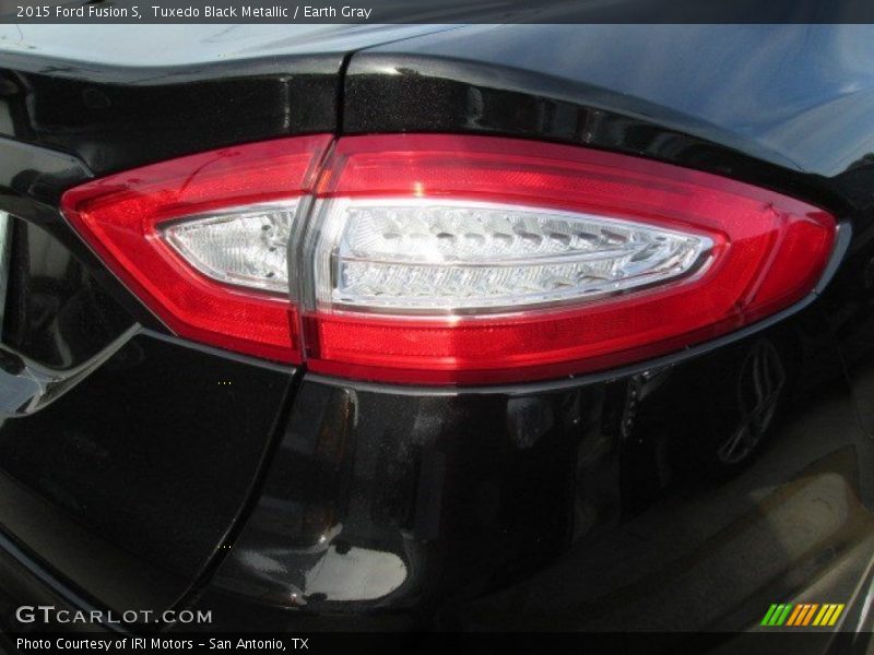 Tuxedo Black Metallic / Earth Gray 2015 Ford Fusion S
