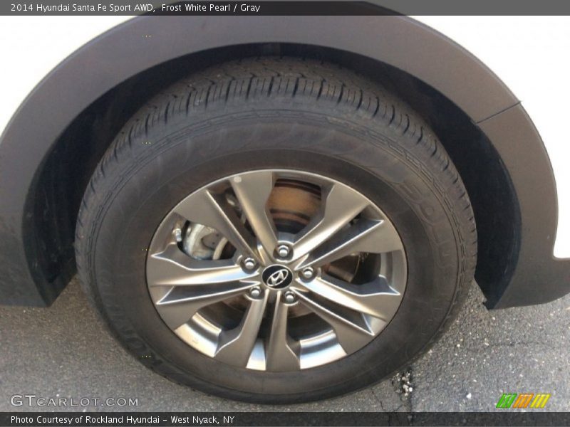 Frost White Pearl / Gray 2014 Hyundai Santa Fe Sport AWD