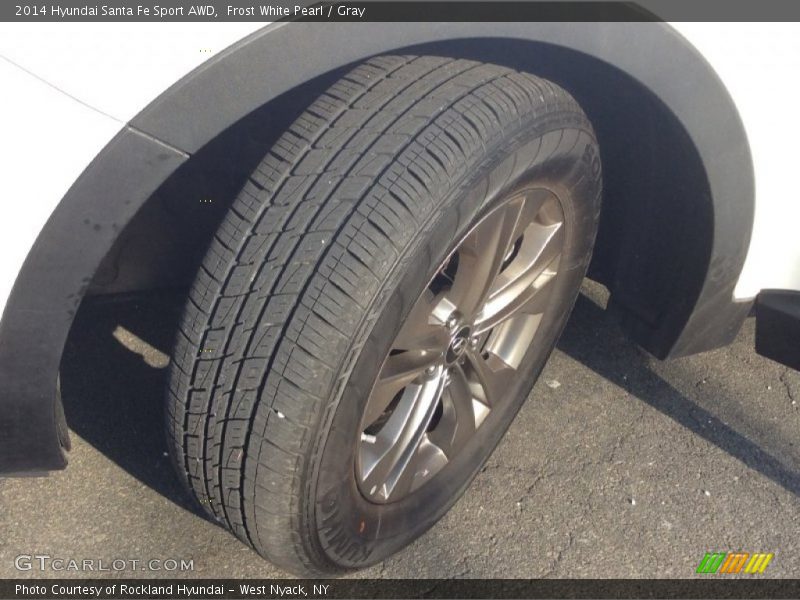 Frost White Pearl / Gray 2014 Hyundai Santa Fe Sport AWD