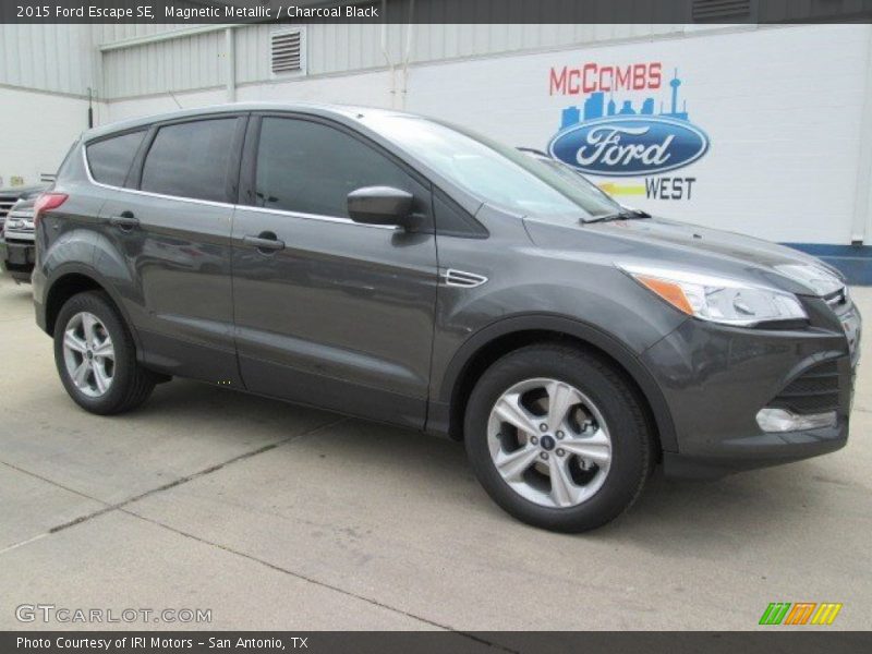 Magnetic Metallic / Charcoal Black 2015 Ford Escape SE