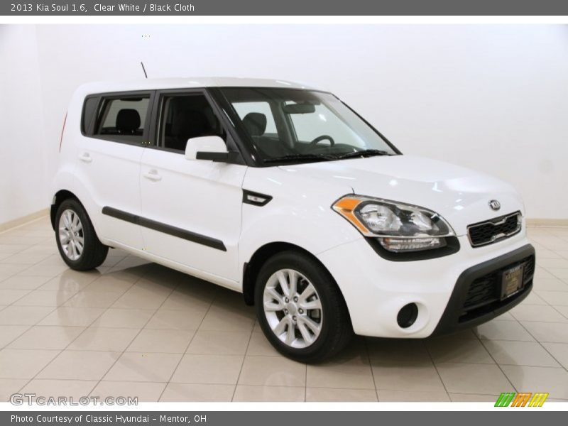 Clear White / Black Cloth 2013 Kia Soul 1.6