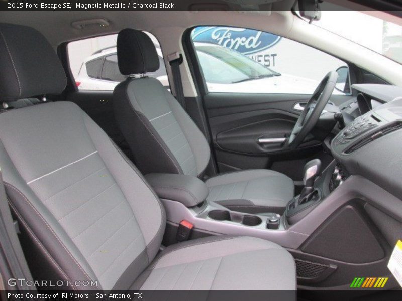 Magnetic Metallic / Charcoal Black 2015 Ford Escape SE