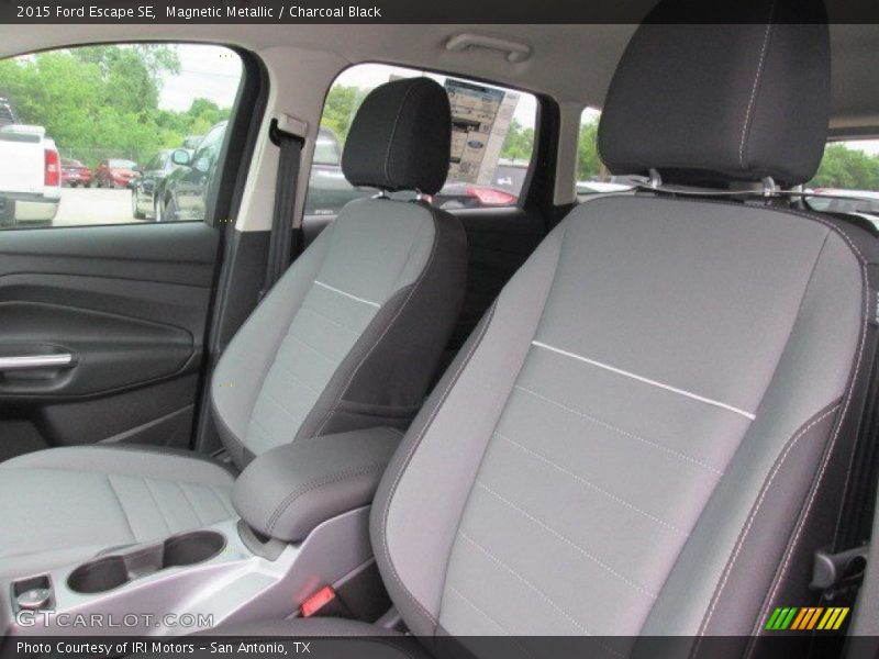 Magnetic Metallic / Charcoal Black 2015 Ford Escape SE