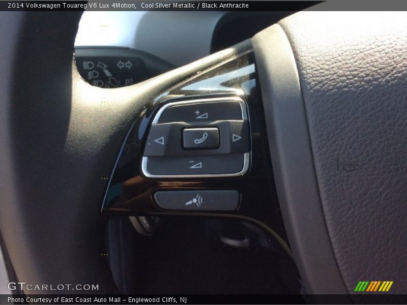Controls of 2014 Touareg V6 Lux 4Motion