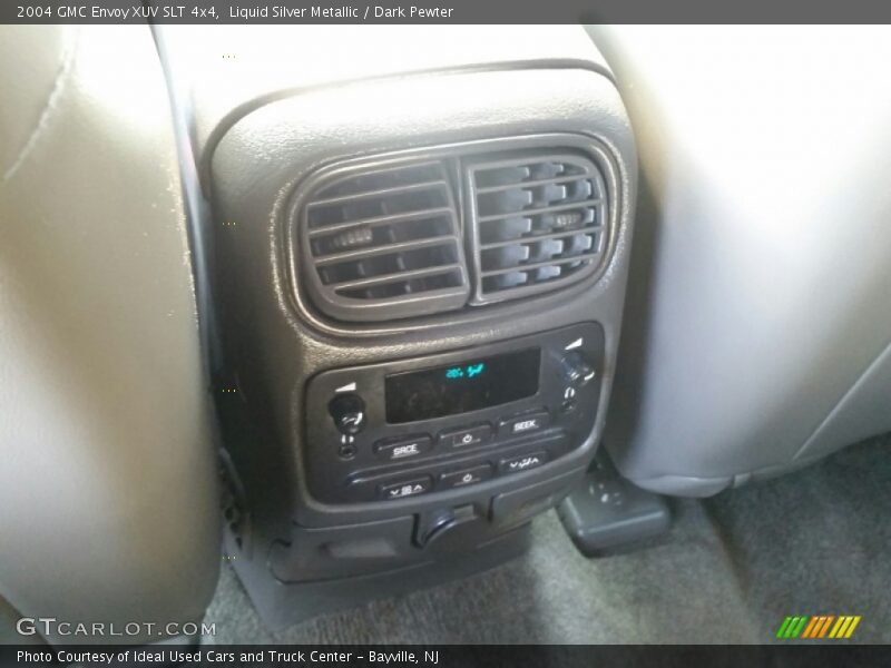 Liquid Silver Metallic / Dark Pewter 2004 GMC Envoy XUV SLT 4x4