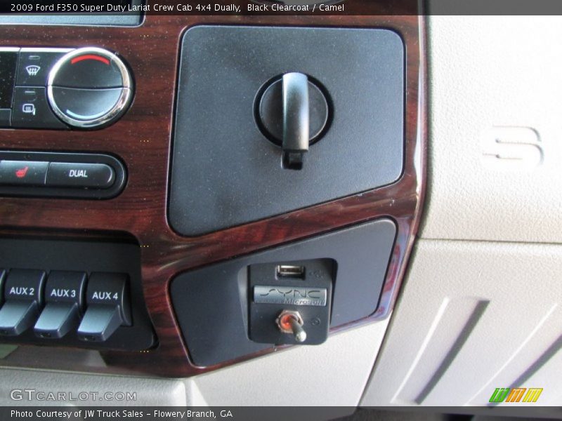 Black Clearcoat / Camel 2009 Ford F350 Super Duty Lariat Crew Cab 4x4 Dually