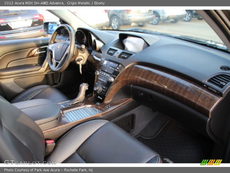 Dashboard of 2012 MDX SH-AWD Advance