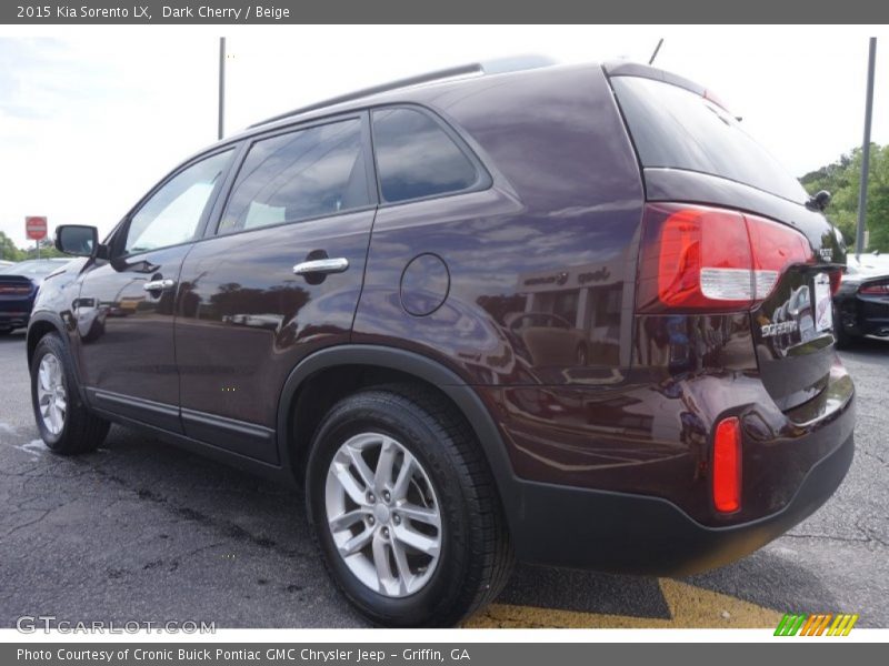 Dark Cherry / Beige 2015 Kia Sorento LX