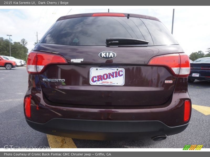Dark Cherry / Beige 2015 Kia Sorento LX