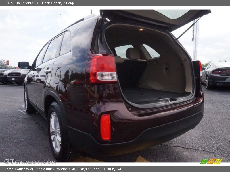 Dark Cherry / Beige 2015 Kia Sorento LX