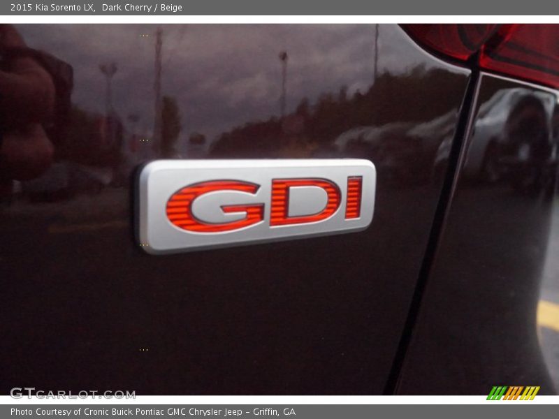 Dark Cherry / Beige 2015 Kia Sorento LX