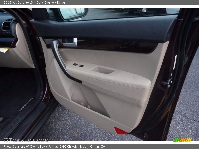 Dark Cherry / Beige 2015 Kia Sorento LX