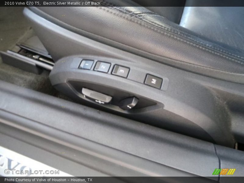 Electric Silver Metallic / Off Black 2010 Volvo C70 T5