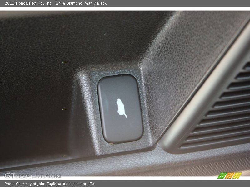 White Diamond Pearl / Black 2012 Honda Pilot Touring