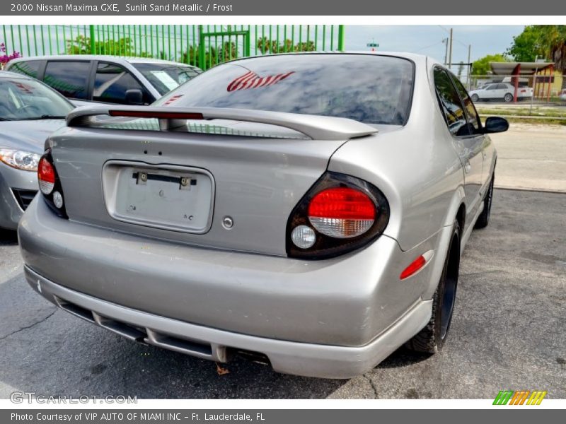 Sunlit Sand Metallic / Frost 2000 Nissan Maxima GXE
