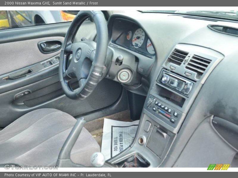 Sunlit Sand Metallic / Frost 2000 Nissan Maxima GXE