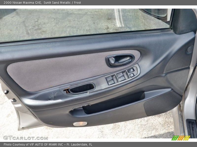 Sunlit Sand Metallic / Frost 2000 Nissan Maxima GXE