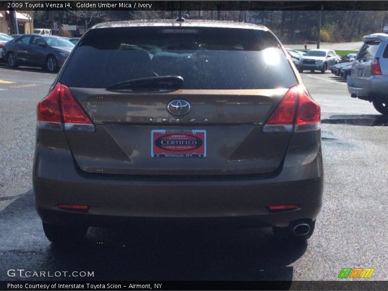 Golden Umber Mica / Ivory 2009 Toyota Venza I4
