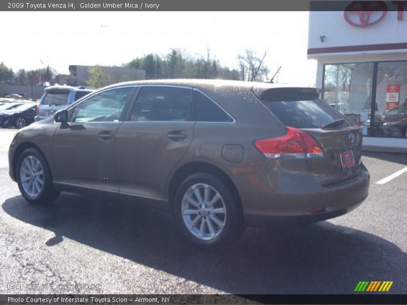 Golden Umber Mica / Ivory 2009 Toyota Venza I4