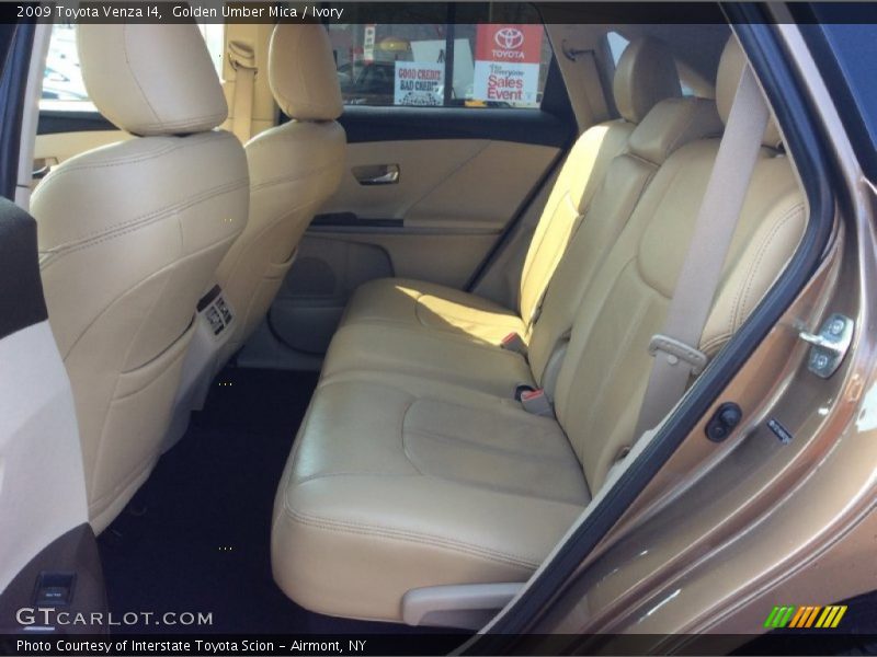 Golden Umber Mica / Ivory 2009 Toyota Venza I4