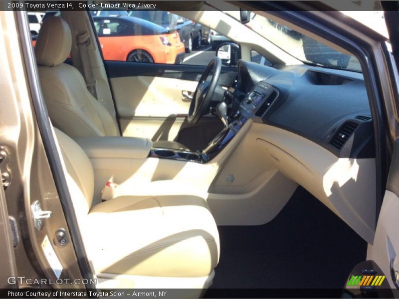 Golden Umber Mica / Ivory 2009 Toyota Venza I4