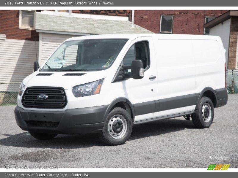 Front 3/4 View of 2015 Transit Van 150 LR Regular