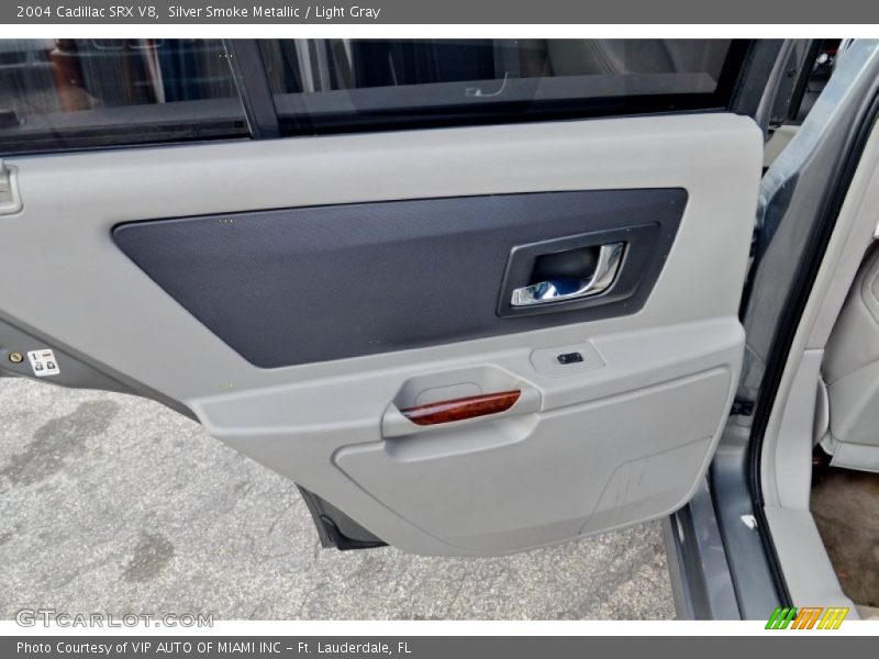 Silver Smoke Metallic / Light Gray 2004 Cadillac SRX V8