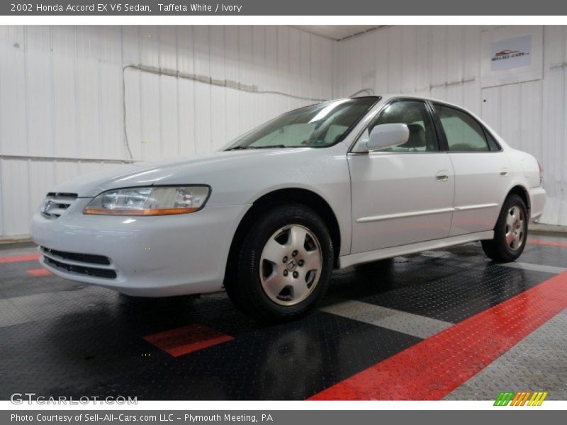 Front 3/4 View of 2002 Accord EX V6 Sedan