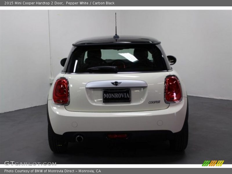 Pepper White / Carbon Black 2015 Mini Cooper Hardtop 2 Door