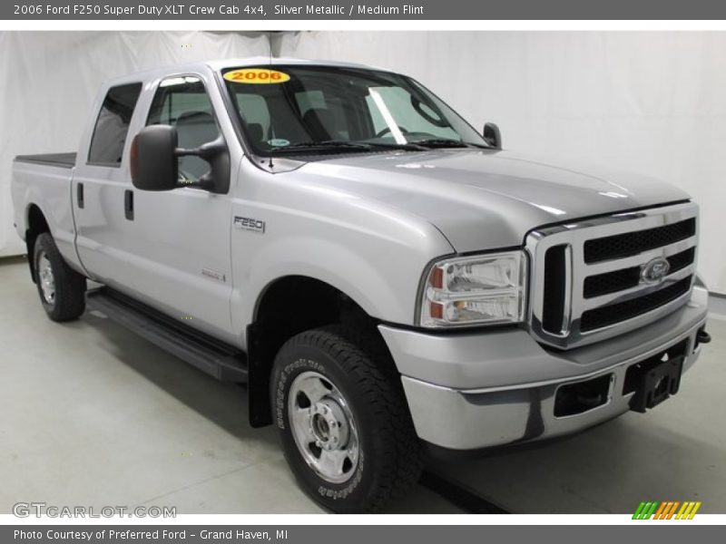 Silver Metallic / Medium Flint 2006 Ford F250 Super Duty XLT Crew Cab 4x4