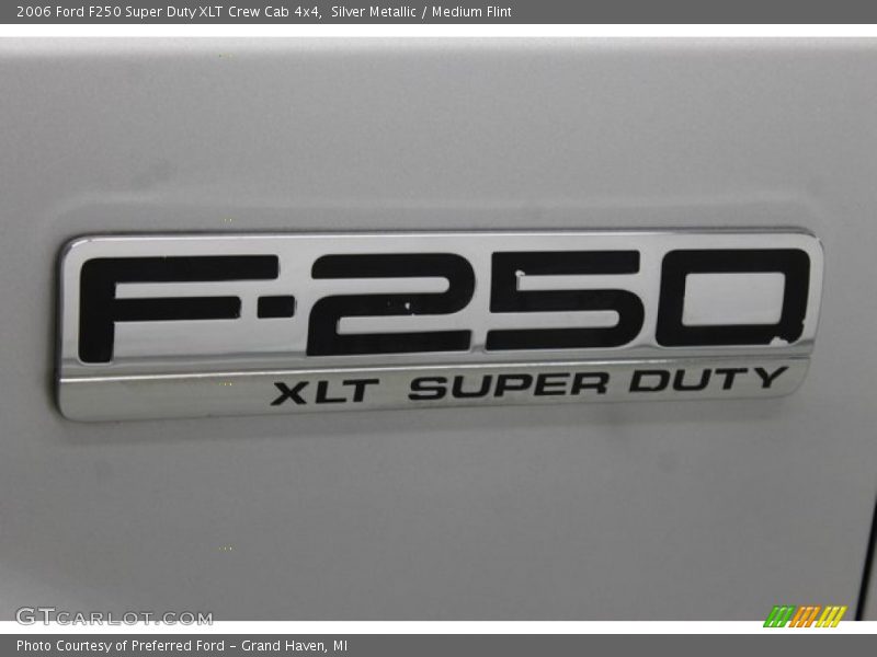Silver Metallic / Medium Flint 2006 Ford F250 Super Duty XLT Crew Cab 4x4