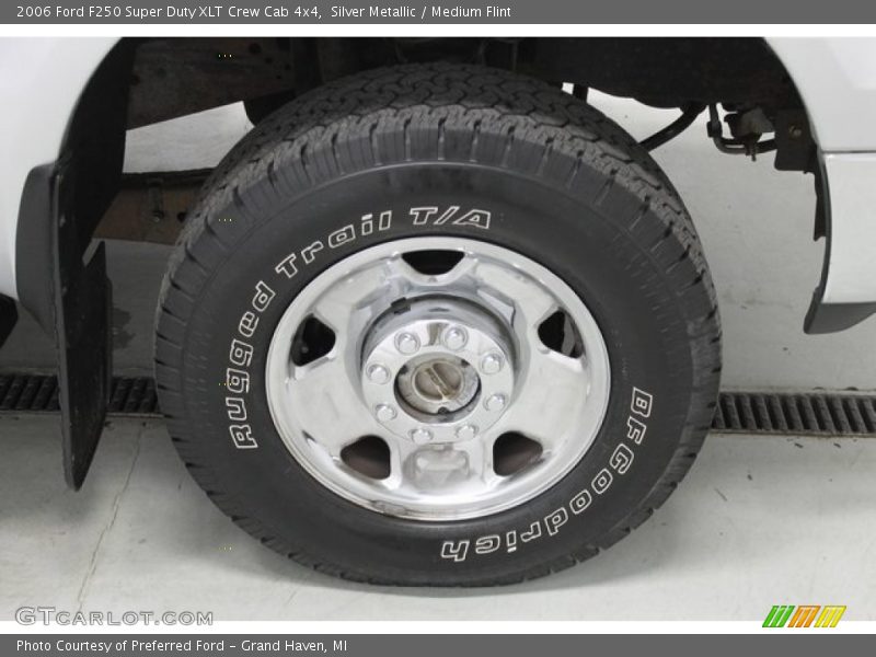 Silver Metallic / Medium Flint 2006 Ford F250 Super Duty XLT Crew Cab 4x4