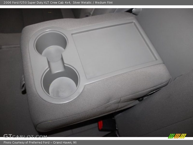 Silver Metallic / Medium Flint 2006 Ford F250 Super Duty XLT Crew Cab 4x4