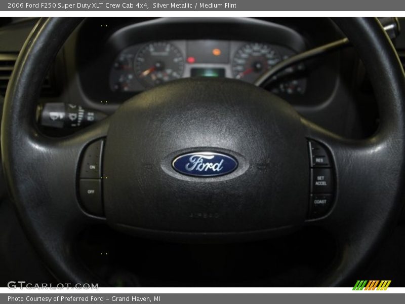 Silver Metallic / Medium Flint 2006 Ford F250 Super Duty XLT Crew Cab 4x4