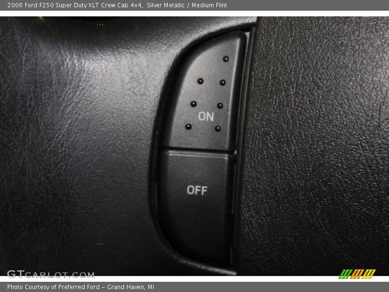 Silver Metallic / Medium Flint 2006 Ford F250 Super Duty XLT Crew Cab 4x4