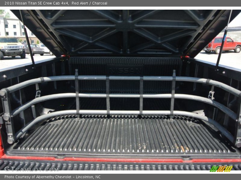 Red Alert / Charcoal 2010 Nissan Titan SE Crew Cab 4x4