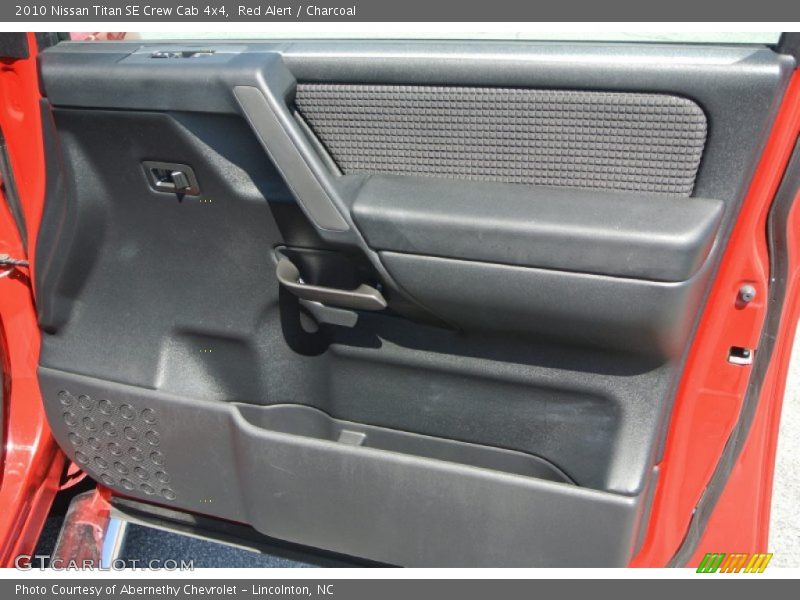 Red Alert / Charcoal 2010 Nissan Titan SE Crew Cab 4x4