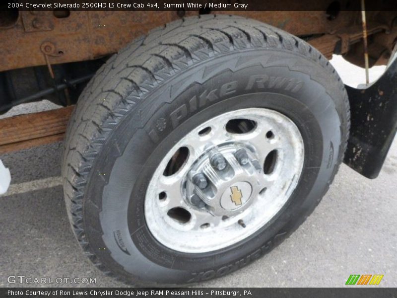 Summit White / Medium Gray 2004 Chevrolet Silverado 2500HD LS Crew Cab 4x4