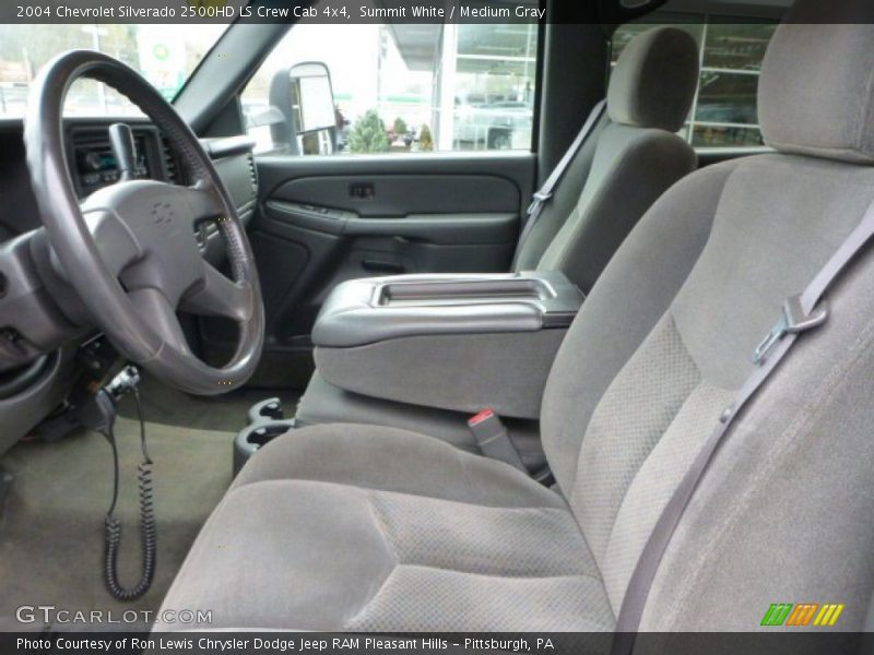 Summit White / Medium Gray 2004 Chevrolet Silverado 2500HD LS Crew Cab 4x4