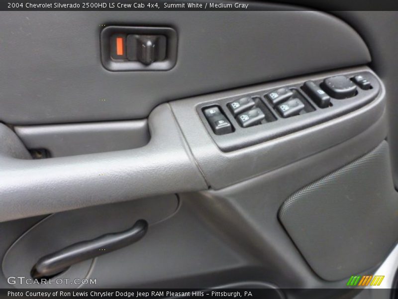 Summit White / Medium Gray 2004 Chevrolet Silverado 2500HD LS Crew Cab 4x4