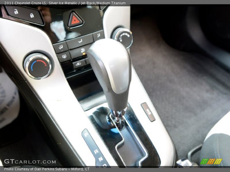 Silver Ice Metallic / Jet Black/Medium Titanium 2011 Chevrolet Cruze LS