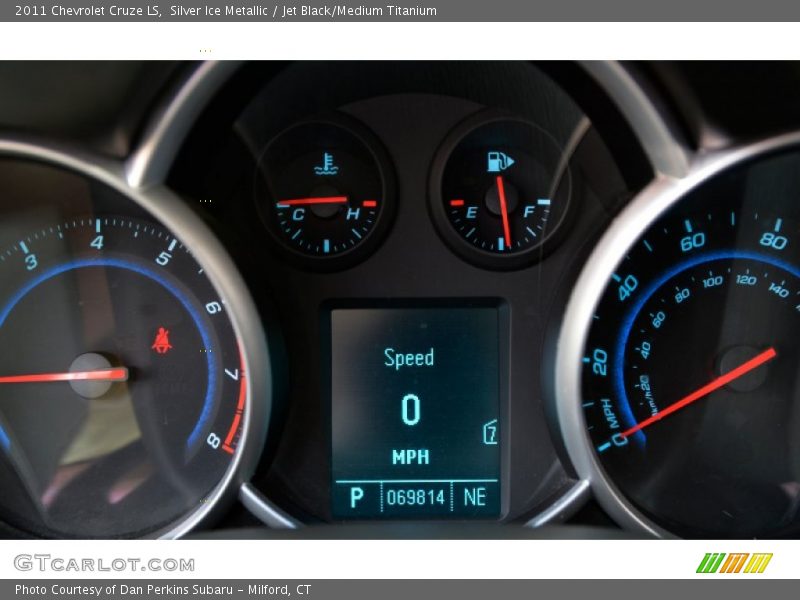 Silver Ice Metallic / Jet Black/Medium Titanium 2011 Chevrolet Cruze LS