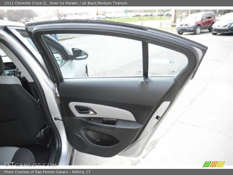 Silver Ice Metallic / Jet Black/Medium Titanium 2011 Chevrolet Cruze LS
