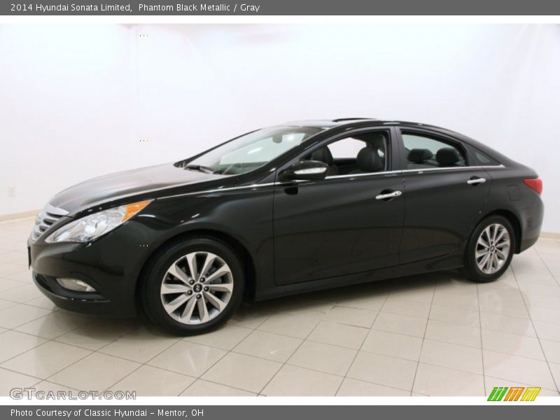 Front 3/4 View of 2014 Sonata Limited