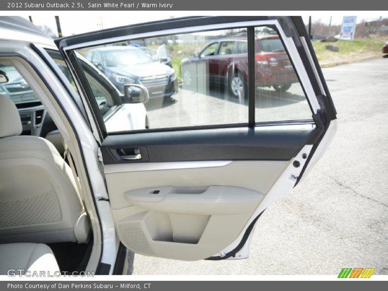 Satin White Pearl / Warm Ivory 2012 Subaru Outback 2.5i