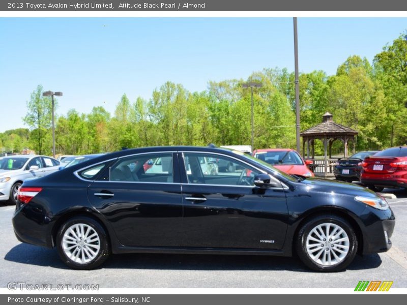 Attitude Black Pearl / Almond 2013 Toyota Avalon Hybrid Limited
