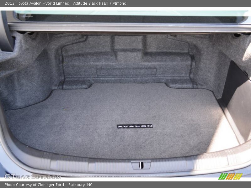 Attitude Black Pearl / Almond 2013 Toyota Avalon Hybrid Limited