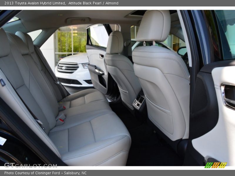 Attitude Black Pearl / Almond 2013 Toyota Avalon Hybrid Limited