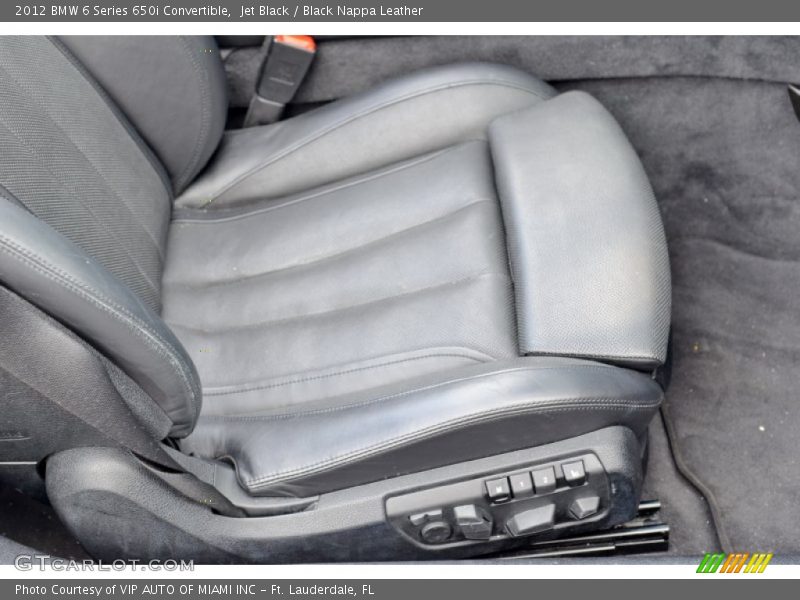 Front Seat of 2012 6 Series 650i Convertible