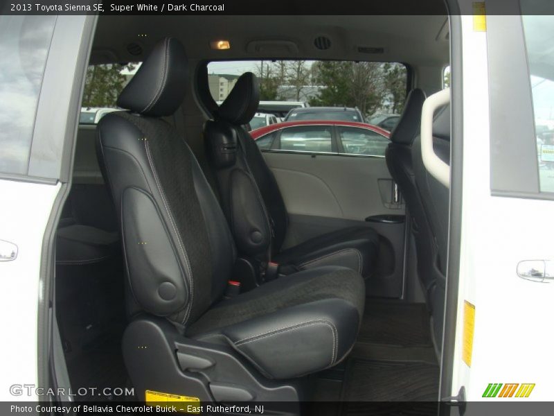 Super White / Dark Charcoal 2013 Toyota Sienna SE